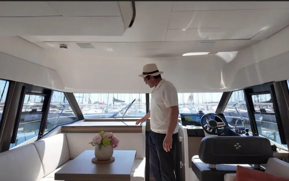 slider 2 Prestige Yachts 420 Fly