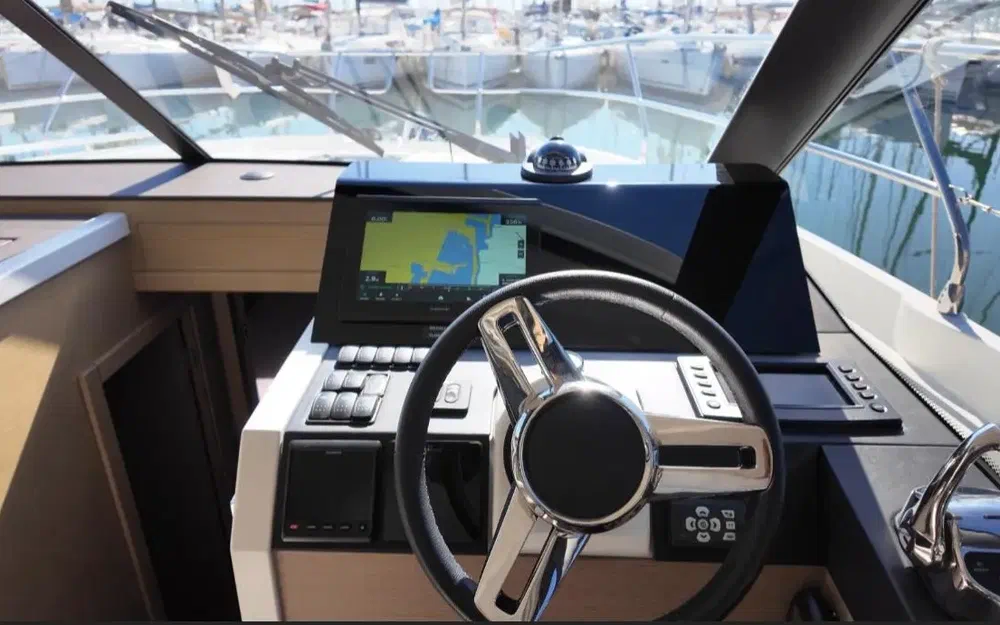 slider 3 Prestige Yachts 420 Fly