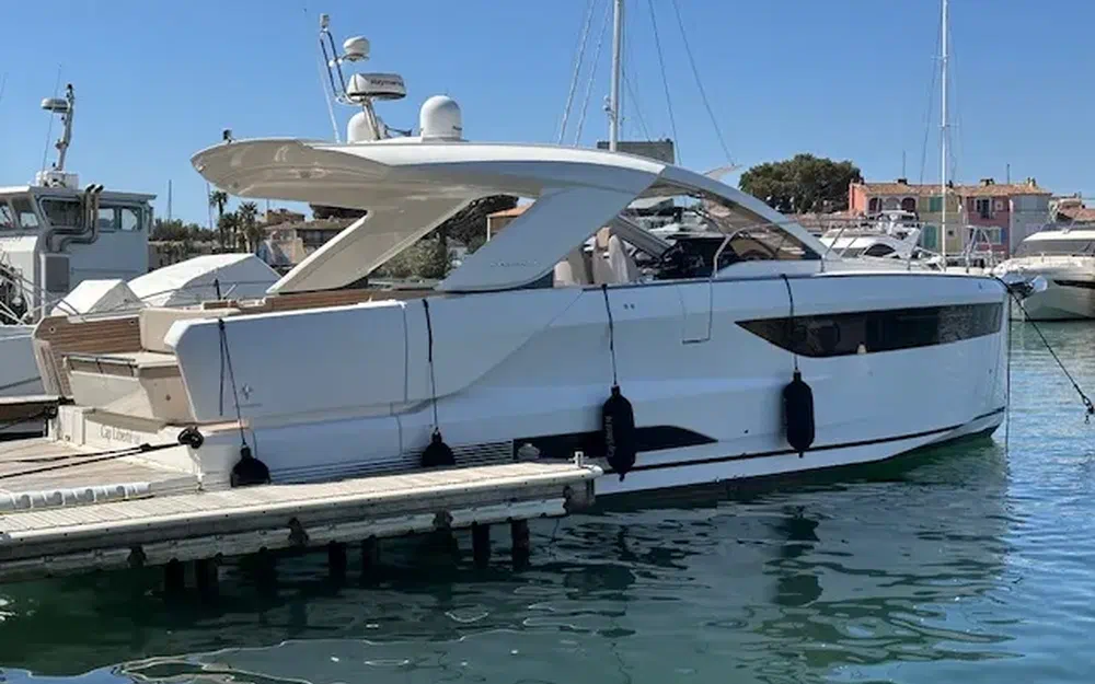 slider 0 Jeanneau DB 43