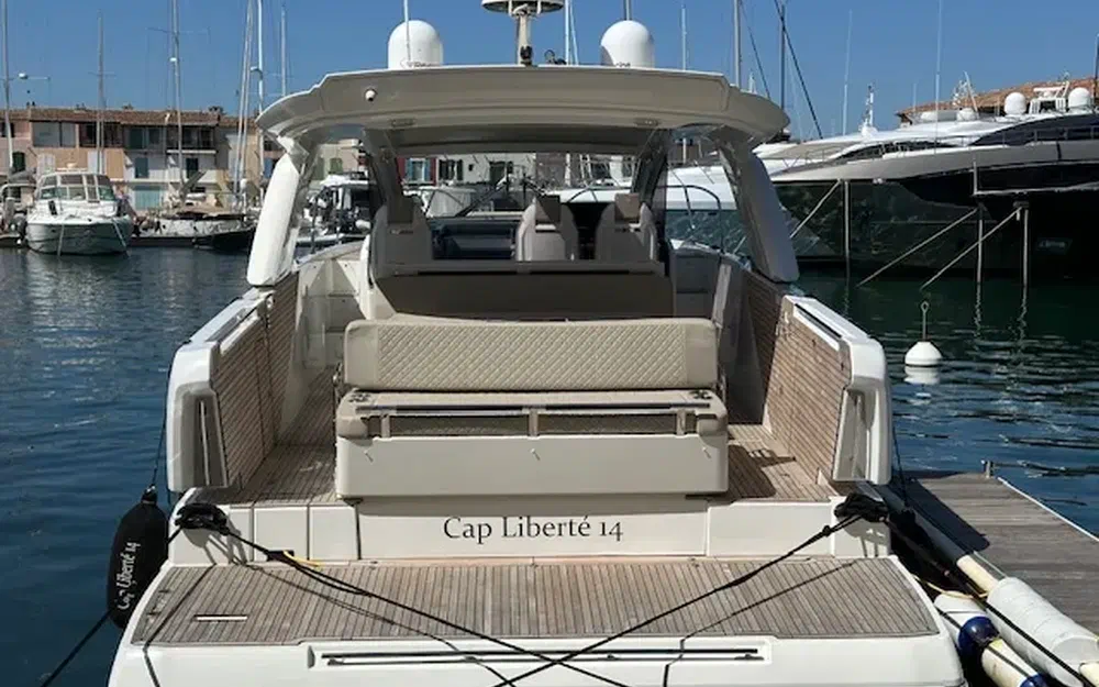 slider 1 Jeanneau DB 43