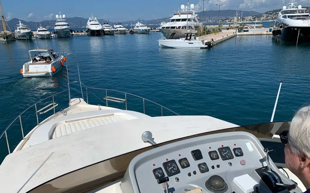 slider 3 Astondoa 45 GL