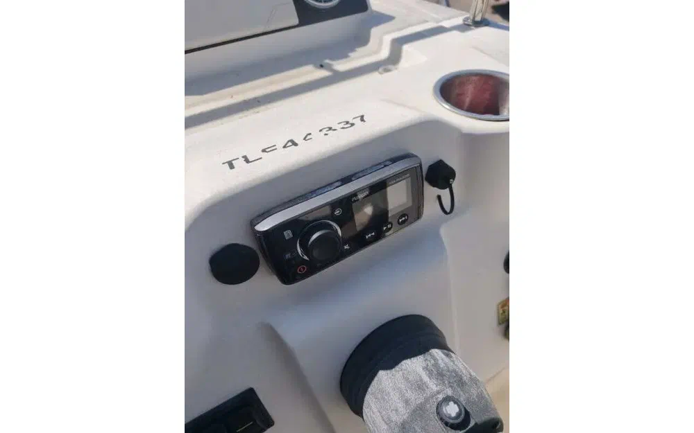 slider 8 Quicksilver Activ 675 Open