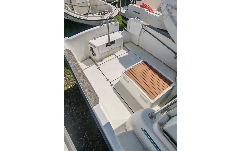 slider 4 Jeanneau Merry Fisher 635