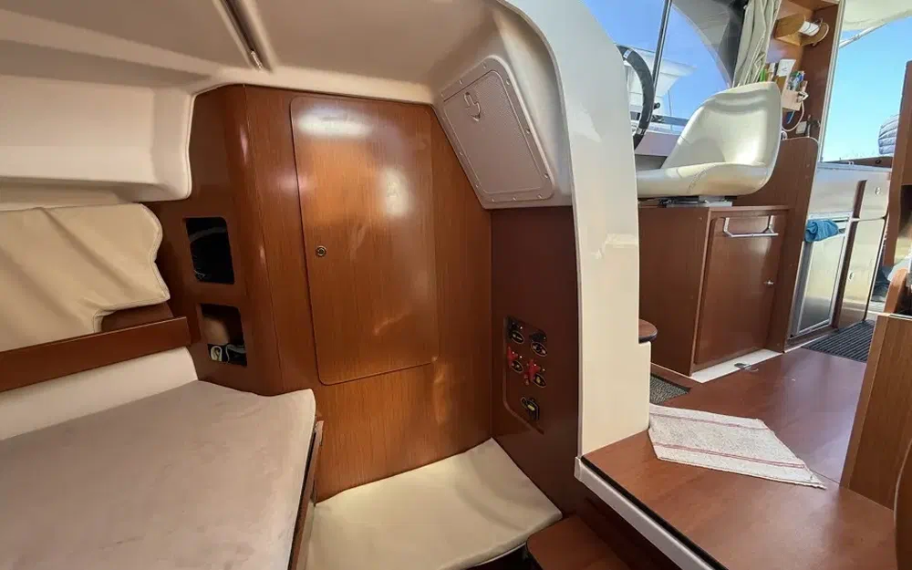 slider 10 Beneteau Antares 8 S