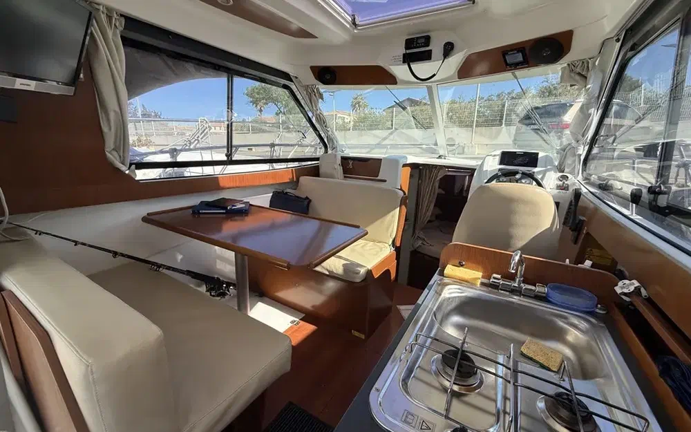 slider 4 Beneteau Antares 8 S