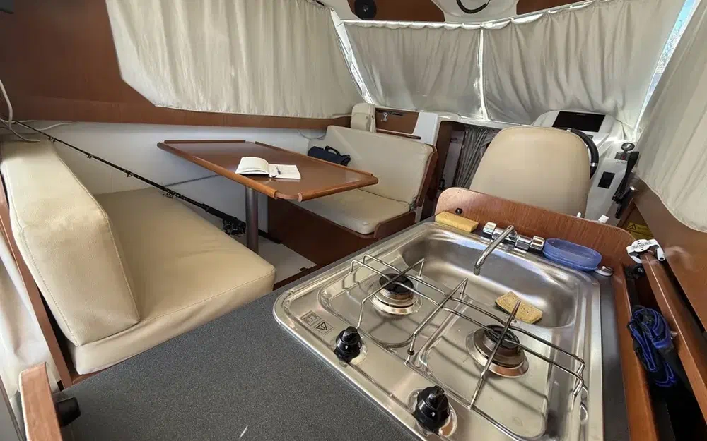 slider 5 Beneteau Antares 8 S