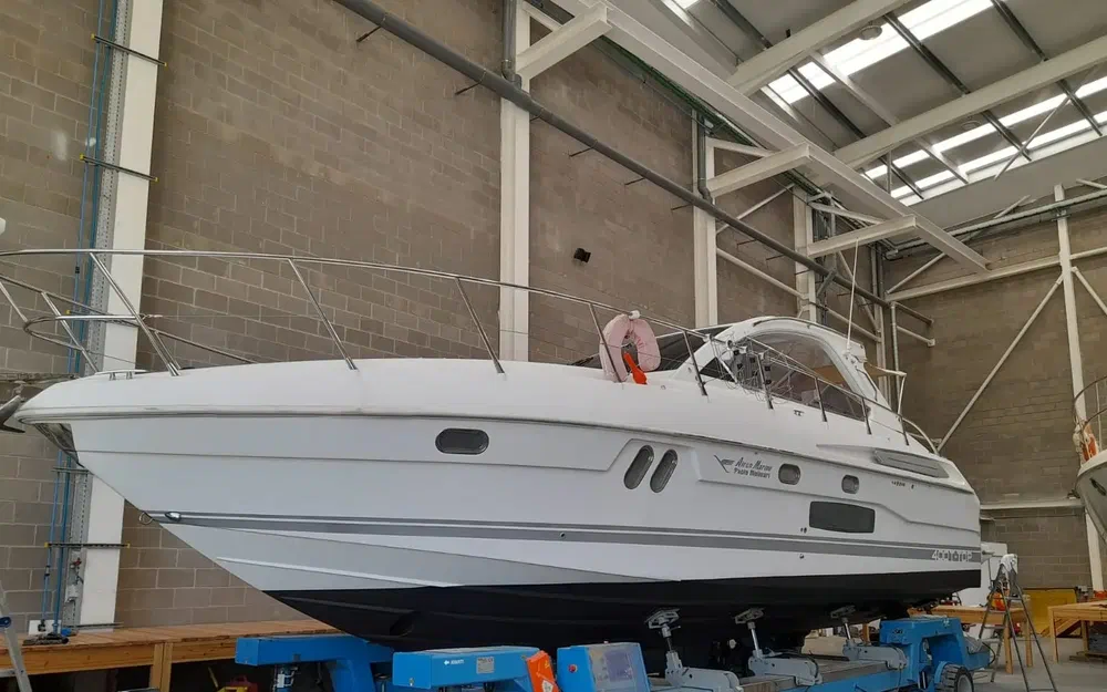 slider 1 Airon Marine 400 T-Top