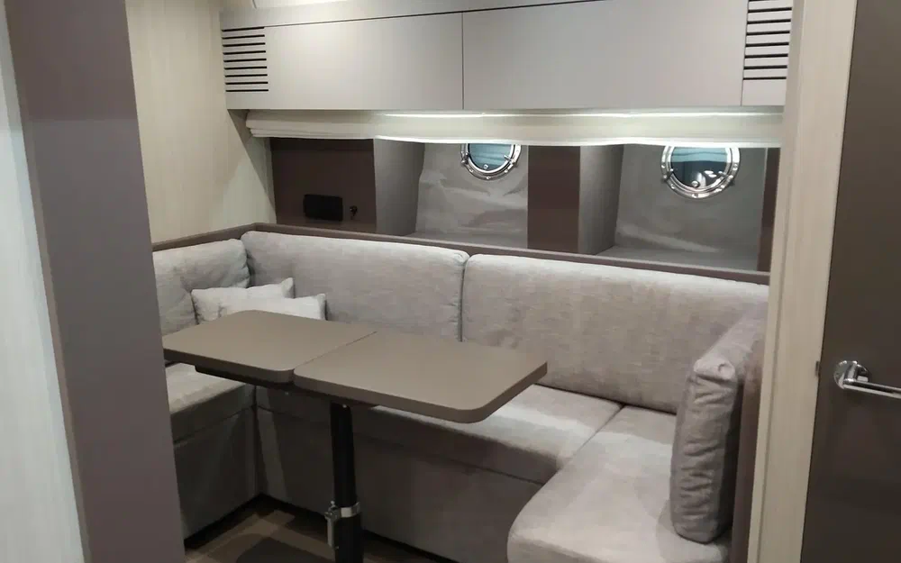 slider 34 Cranchi M 44 Hard Top