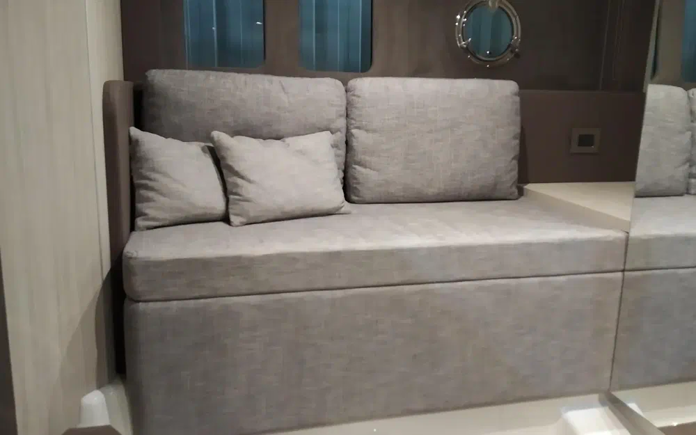 slider 41 Cranchi M 44 Hard Top