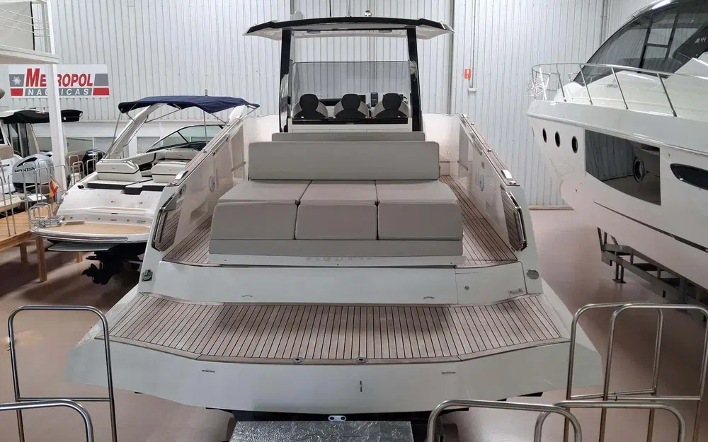 slider 3 Astondoa 377 Coupe