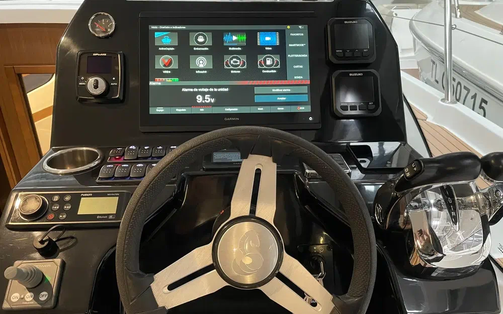 slider 29 Beneteau Antares 11