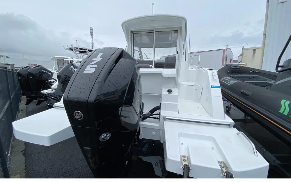 slider 9 Beneteau Antares 7 OB