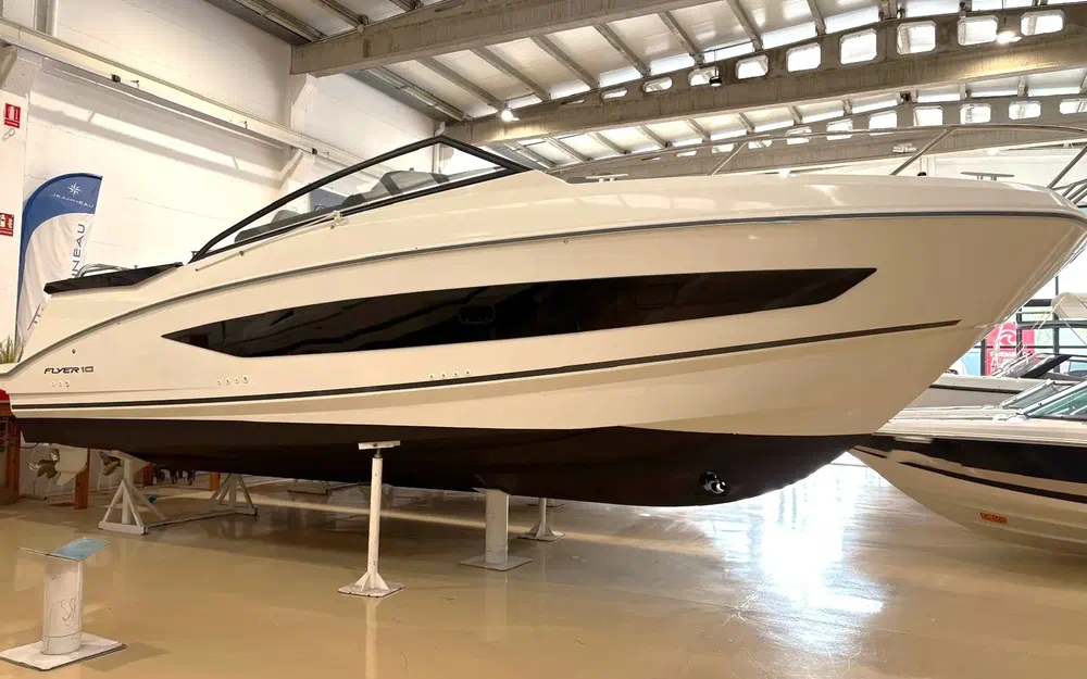slider 19 Beneteau Flyer 10