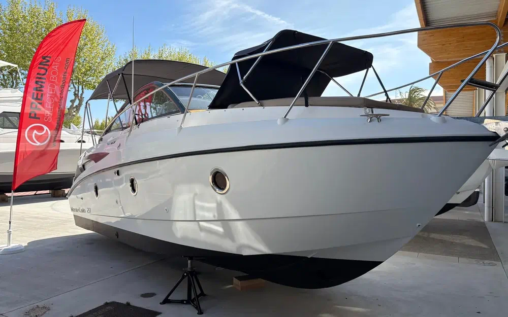 slider 0 Beneteau Monte Carlo 27