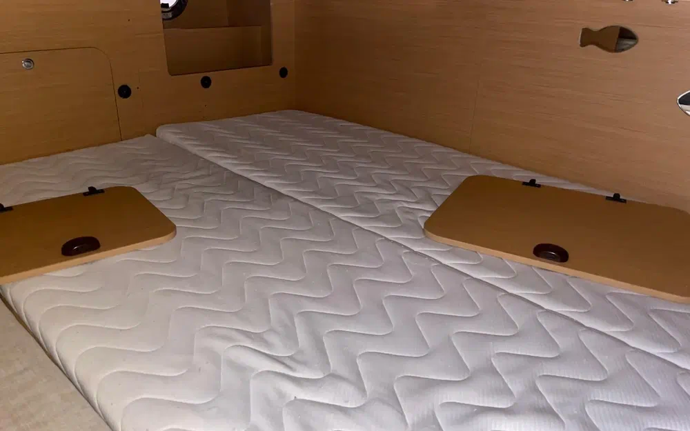 slider 12 Beneteau Monte Carlo 27