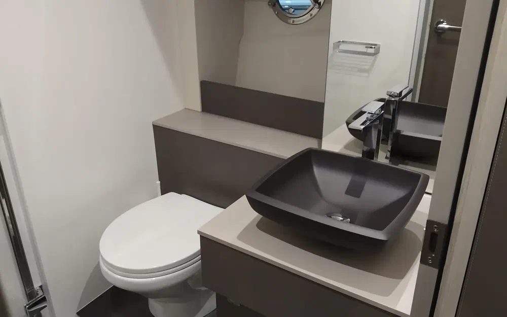 slider 37 Cranchi M 44 Hard Top