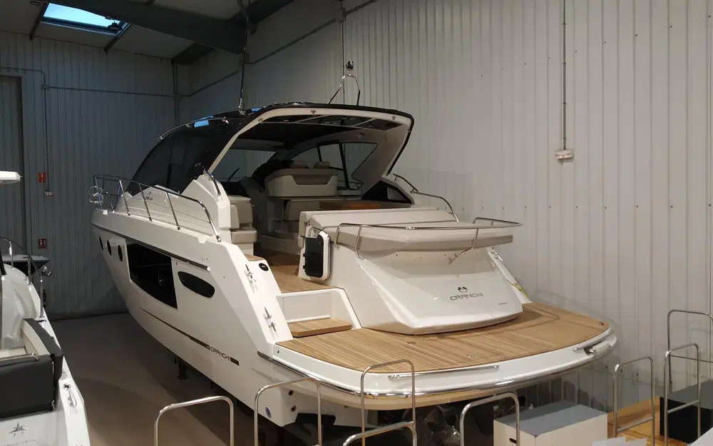 slider 4 Cranchi M 44 Hard Top