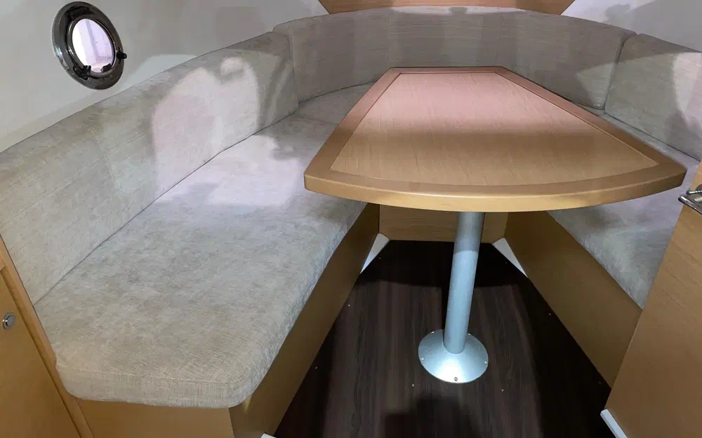 slider 11 Prestige Yachts 590 Fly