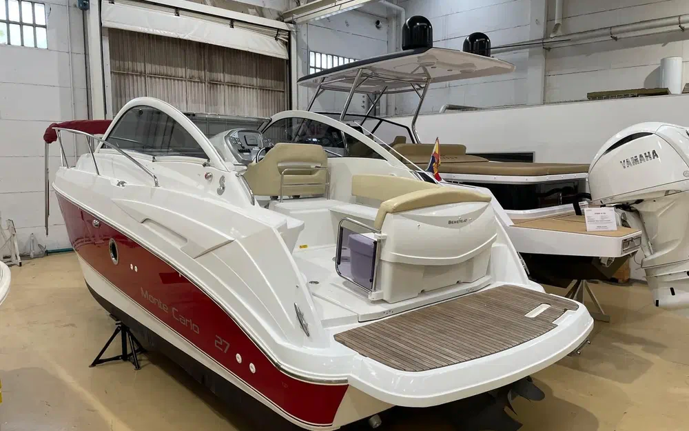 slider 1 Beneteau Monte Carlo 27