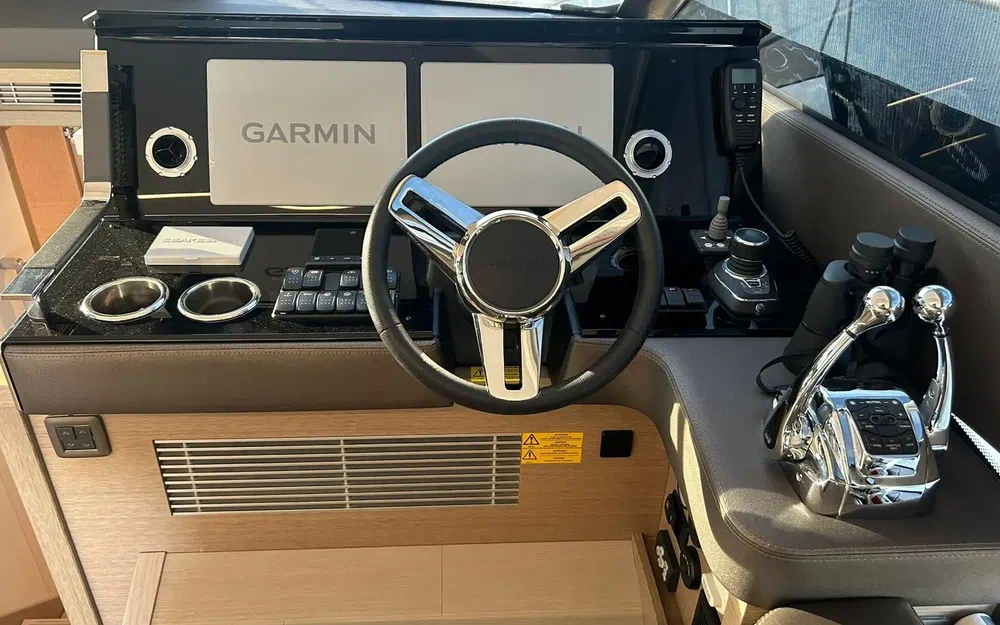 slider 23 Beneteau Monte Carlo 27