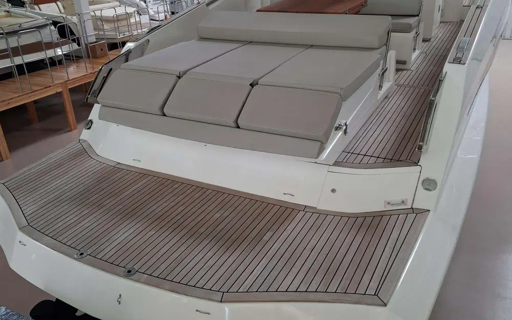 slider 20 Astondoa 377 Coupe