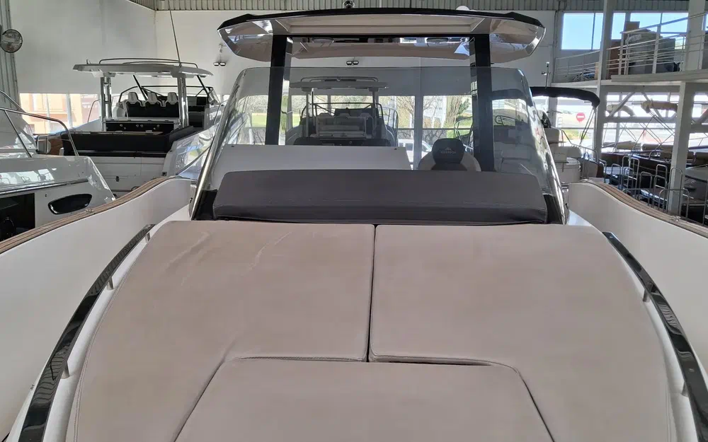 slider 25 Astondoa 377 Coupe