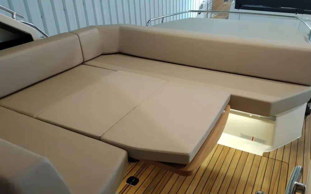 slider 9 Cranchi M 44 Hard Top