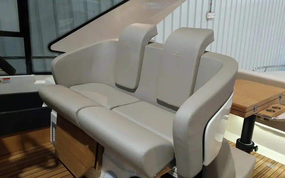 slider 15 Cranchi M 44 Hard Top