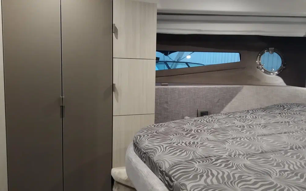 slider 35 Cranchi M 44 Hard Top