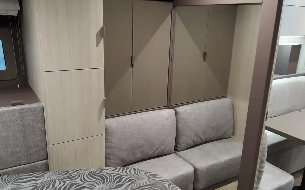 slider 36 Cranchi M 44 Hard Top