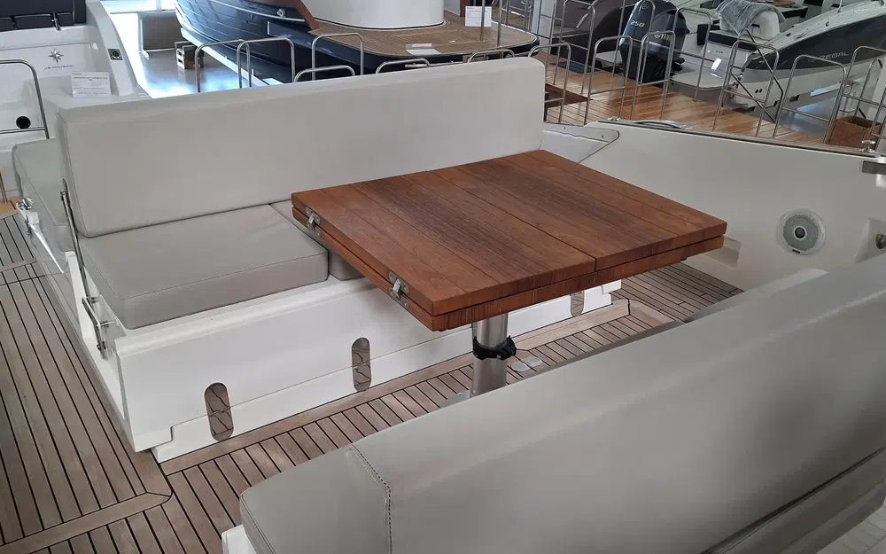 slider 15 Astondoa 377 Coupe