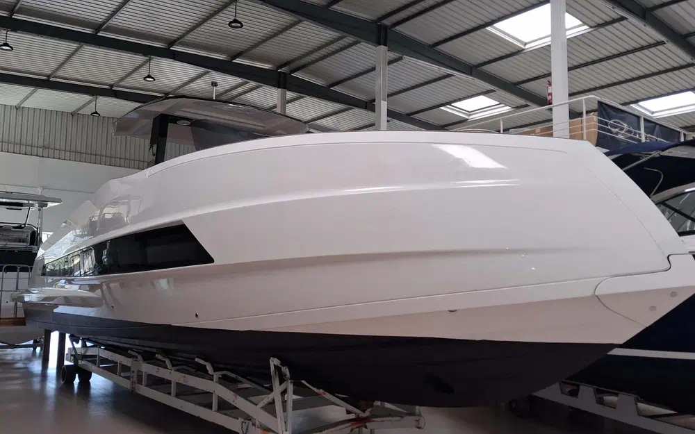 slider 1 Astondoa 377 Coupe