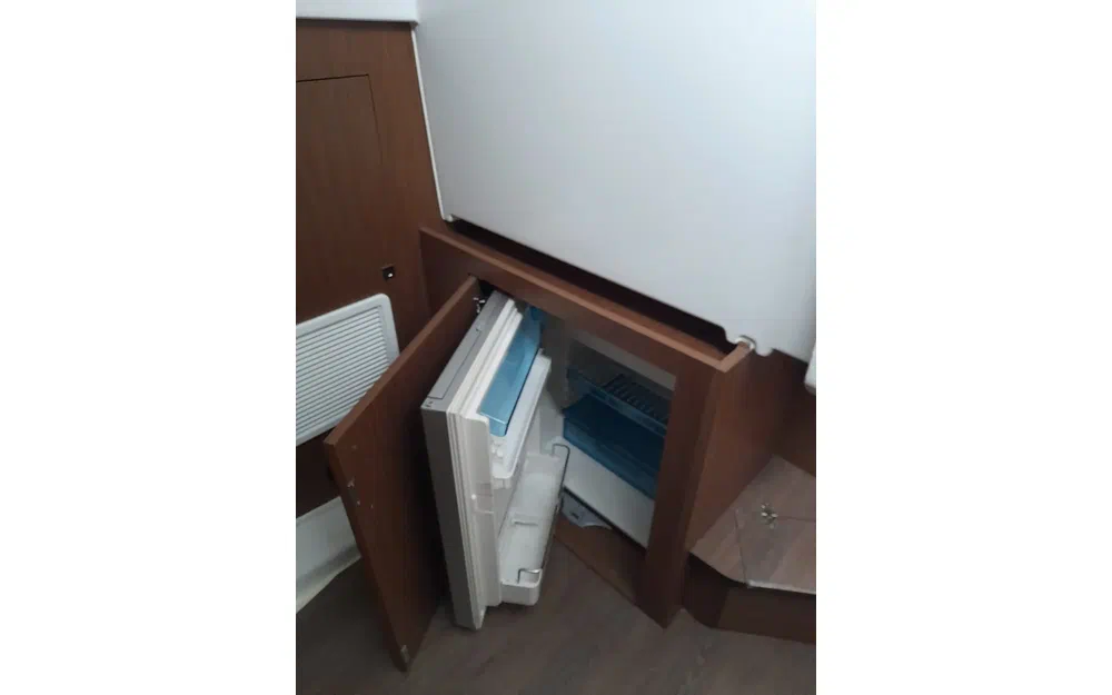 slider 10 Beneteau Antares 11