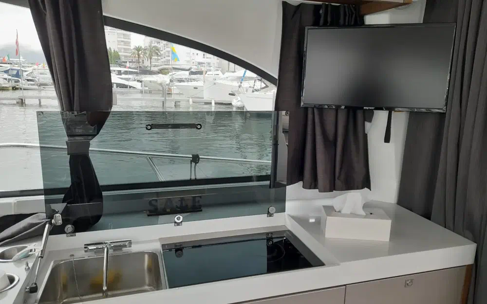 slider 18 Beneteau Antares 11