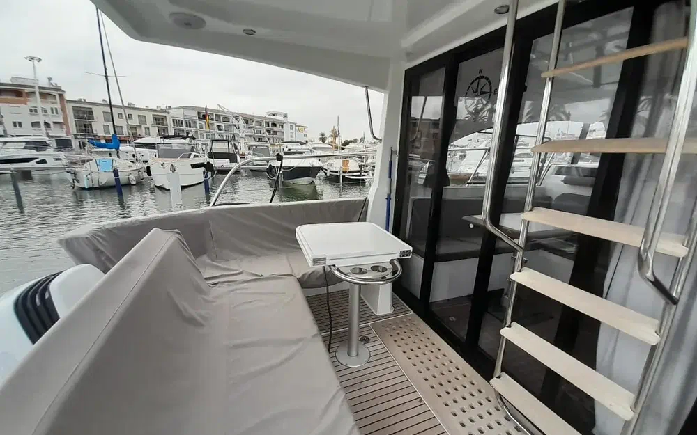 slider 21 Beneteau Antares 11