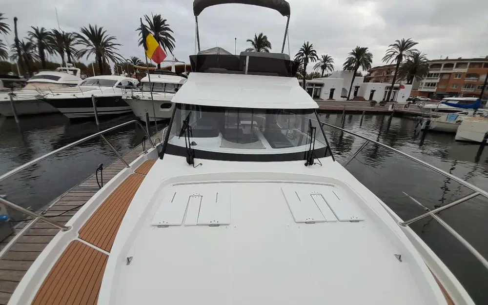 slider 5 Beneteau Antares 11