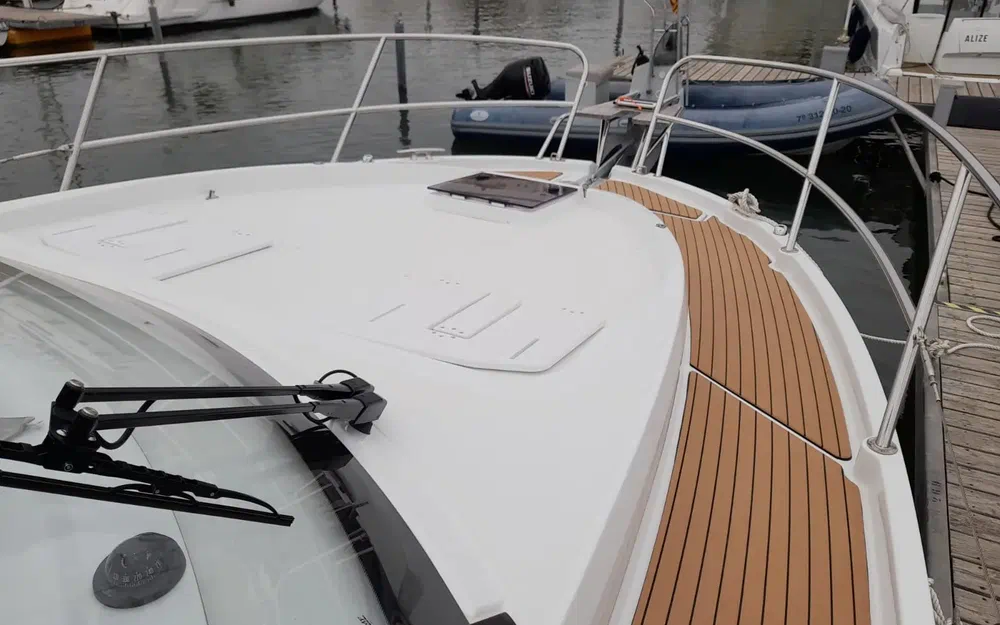 slider 24 Beneteau Antares 11