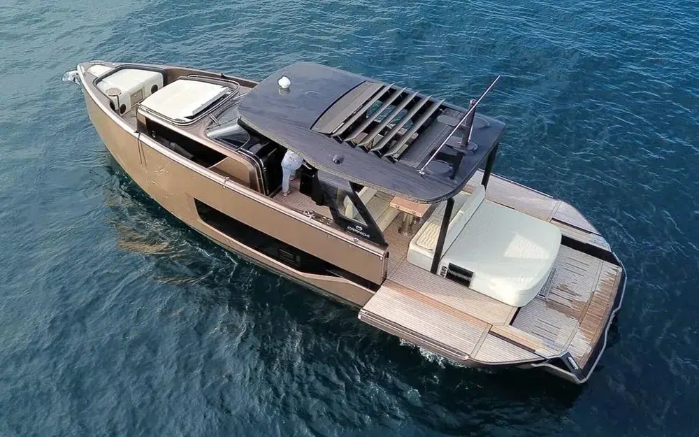 slider 0 Cranchi A46 Luxury Tender