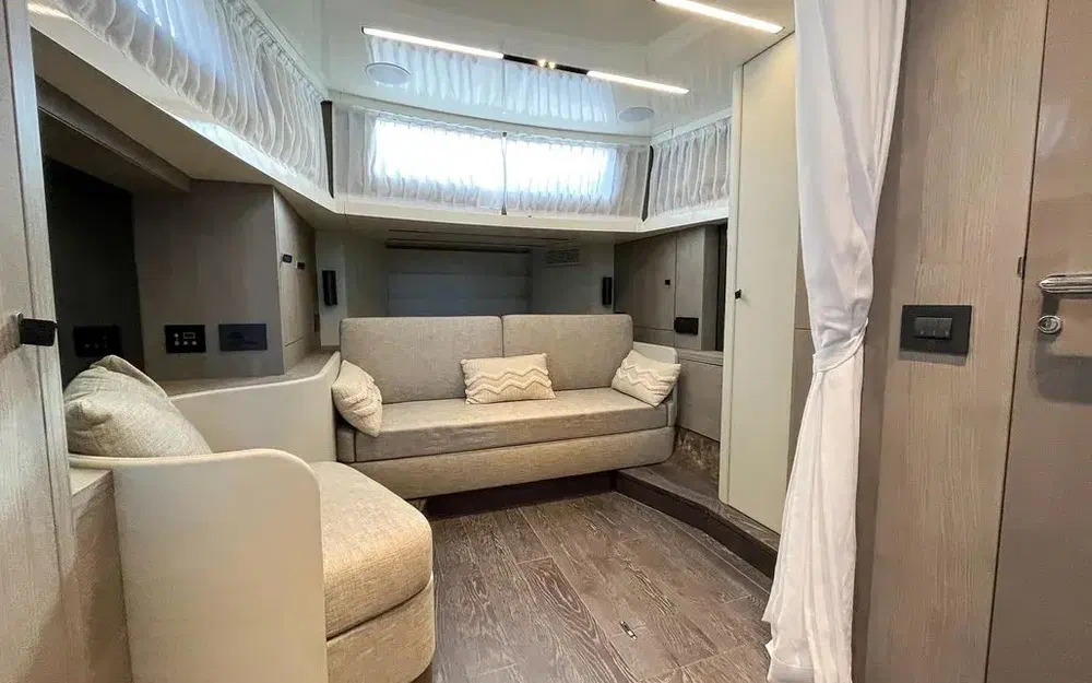 slider 19 Cranchi A46 Luxury Tender