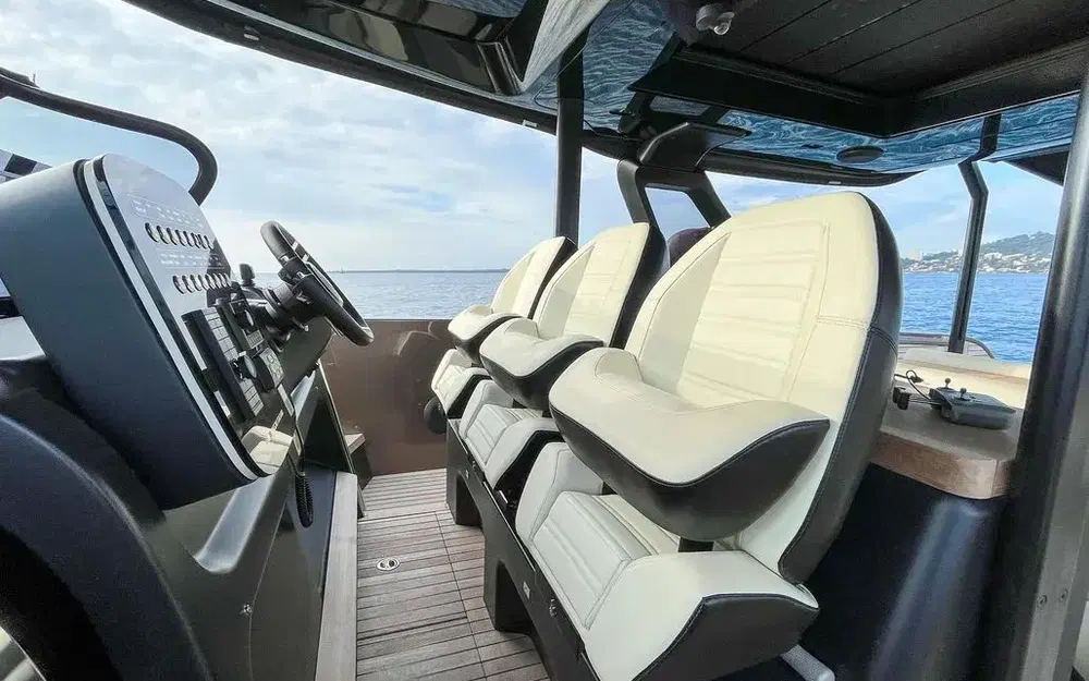 slider 20 Cranchi A46 Luxury Tender
