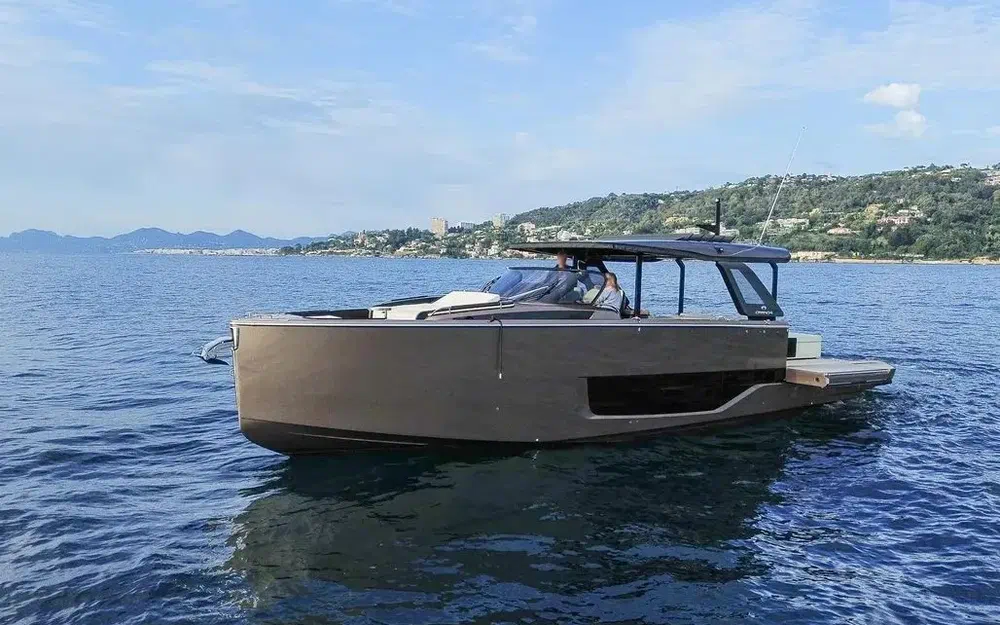 slider 3 Cranchi A46 Luxury Tender