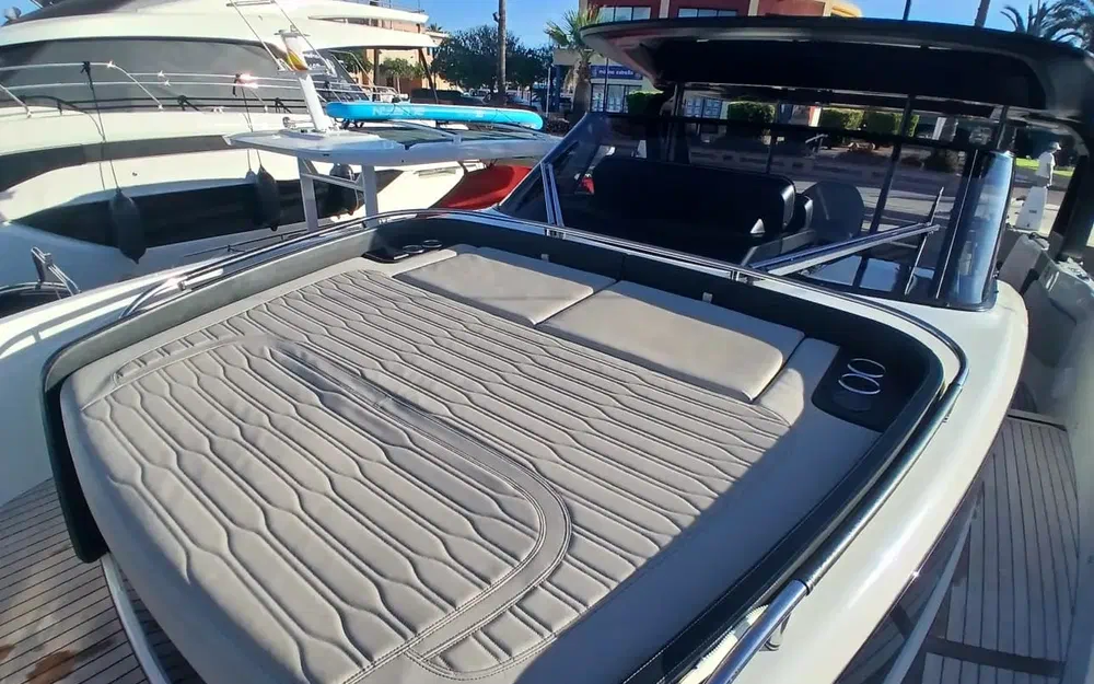 slider 15 Cranchi A46 Luxury Tender