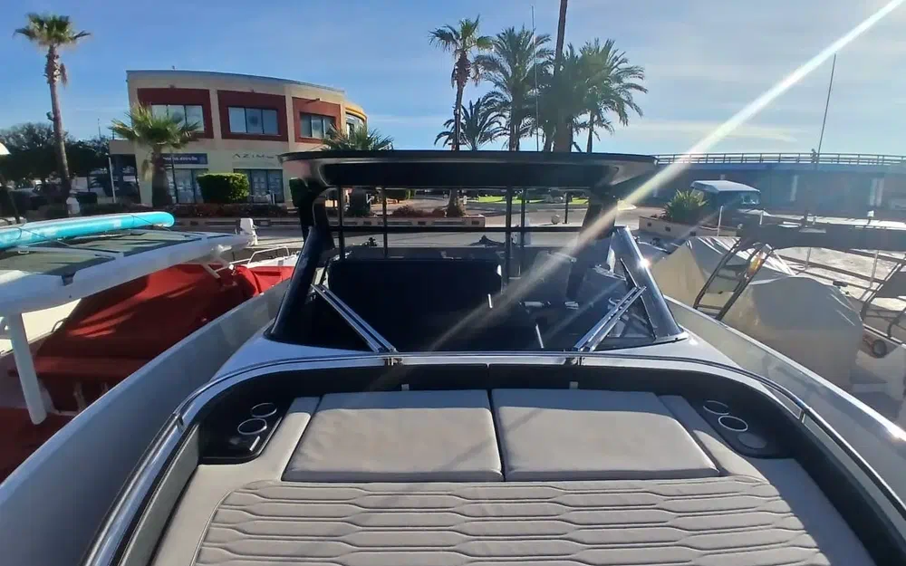 slider 16 Cranchi A46 Luxury Tender