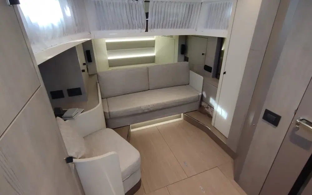 slider 20 Cranchi A46 Luxury Tender