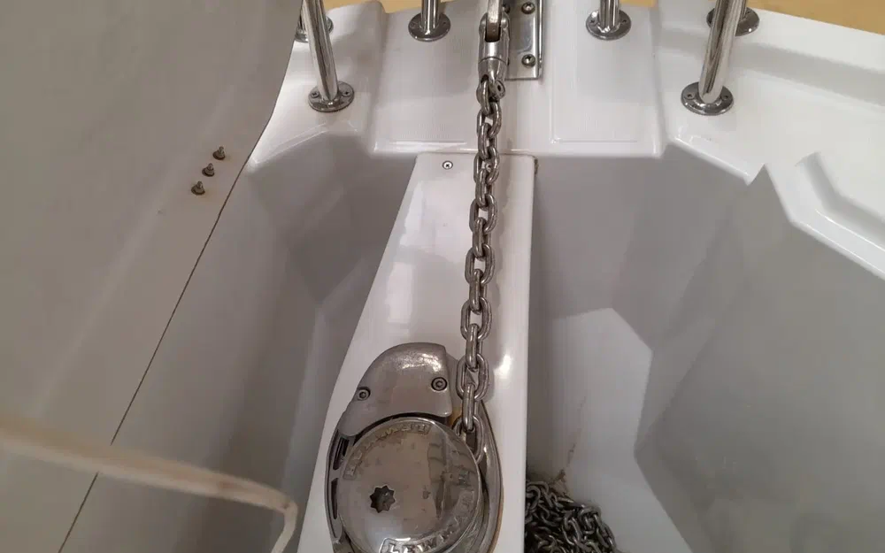 slider 19 Beneteau Antares 8