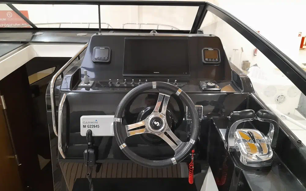 slider 10 Beneteau Flyer 10