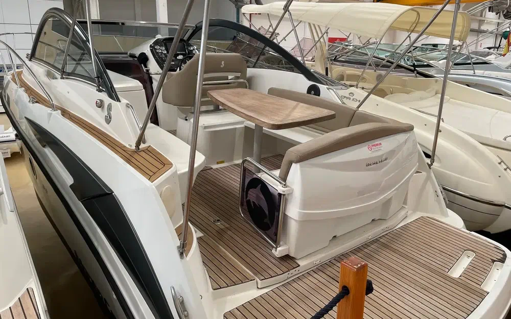 slider 1 Beneteau Monte Carlo 27