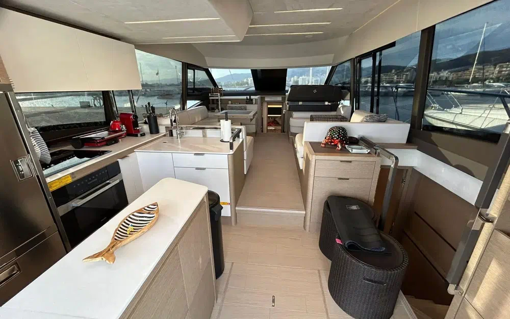 slider 11 Beneteau Monte Carlo 27