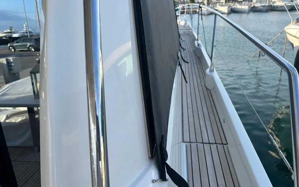 slider 15 Prestige Yachts 590 Fly