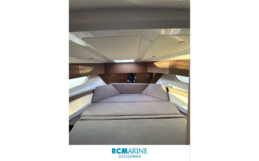 slider 5 Beneteau Antares 11